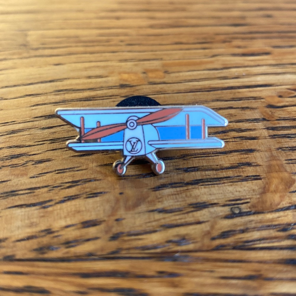 Louis Vuitton Pin